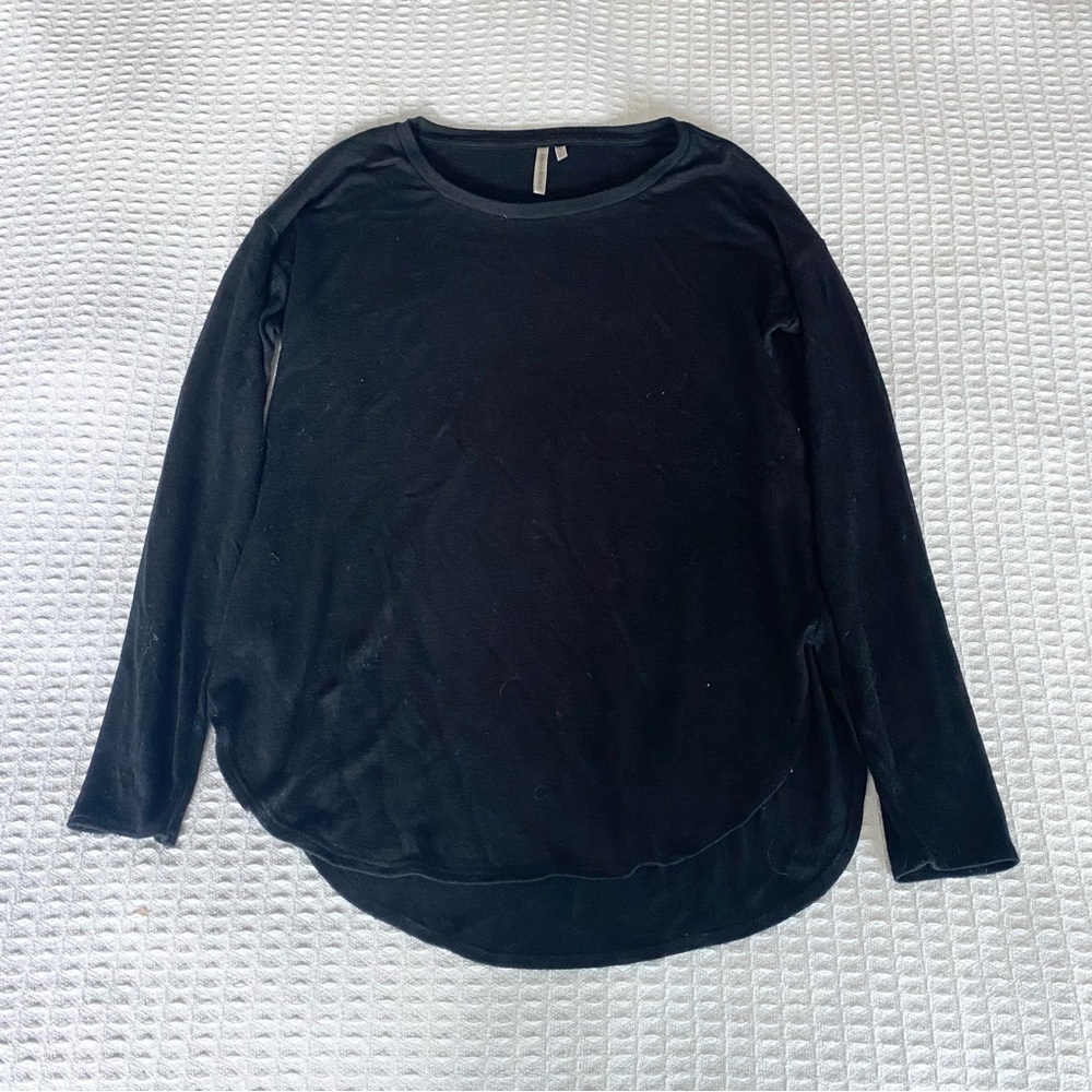 Banana Republic signature long sleeve tee black size Small